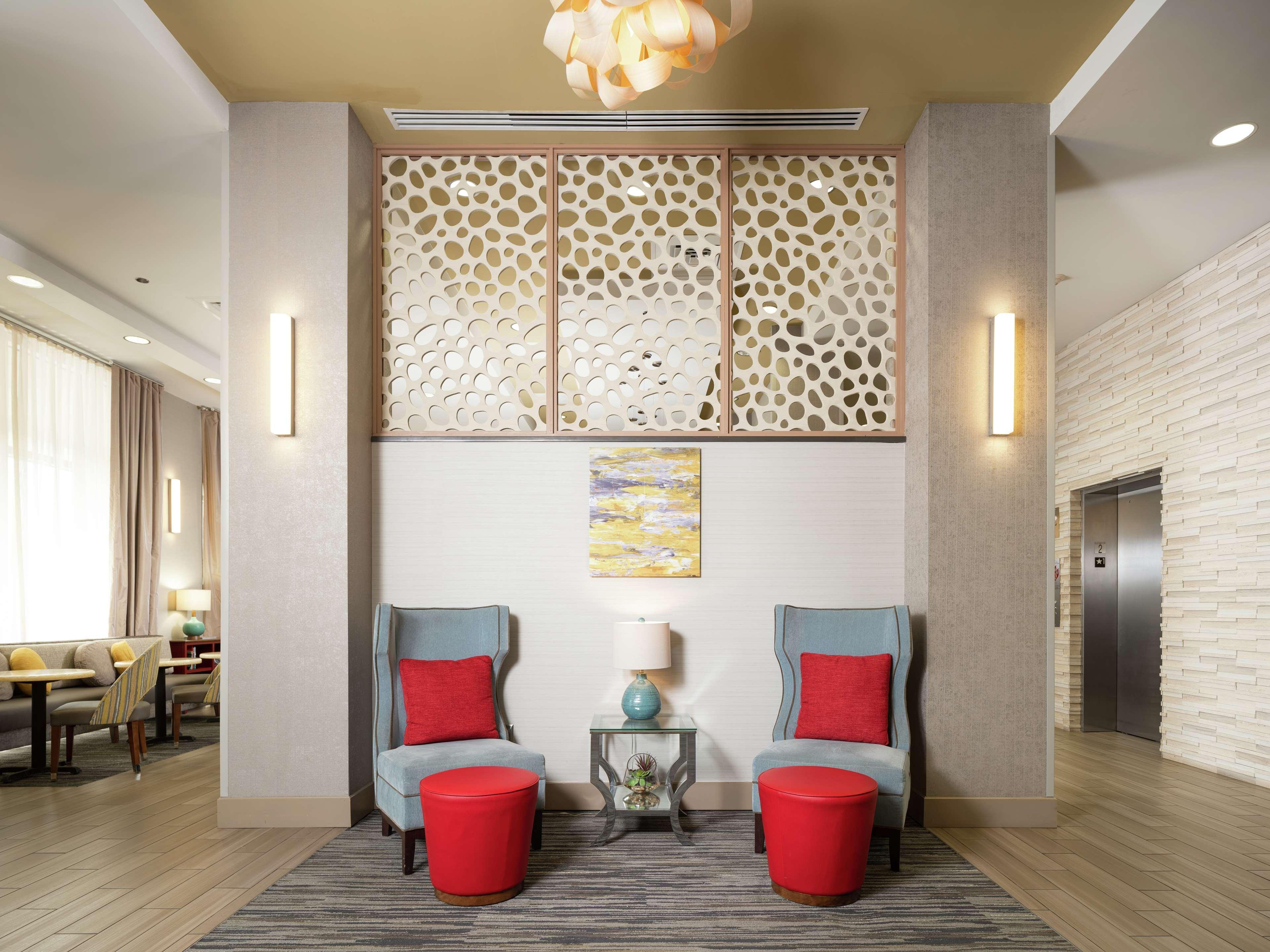 Hampton Inn Wilmington Downtown Экстерьер фото