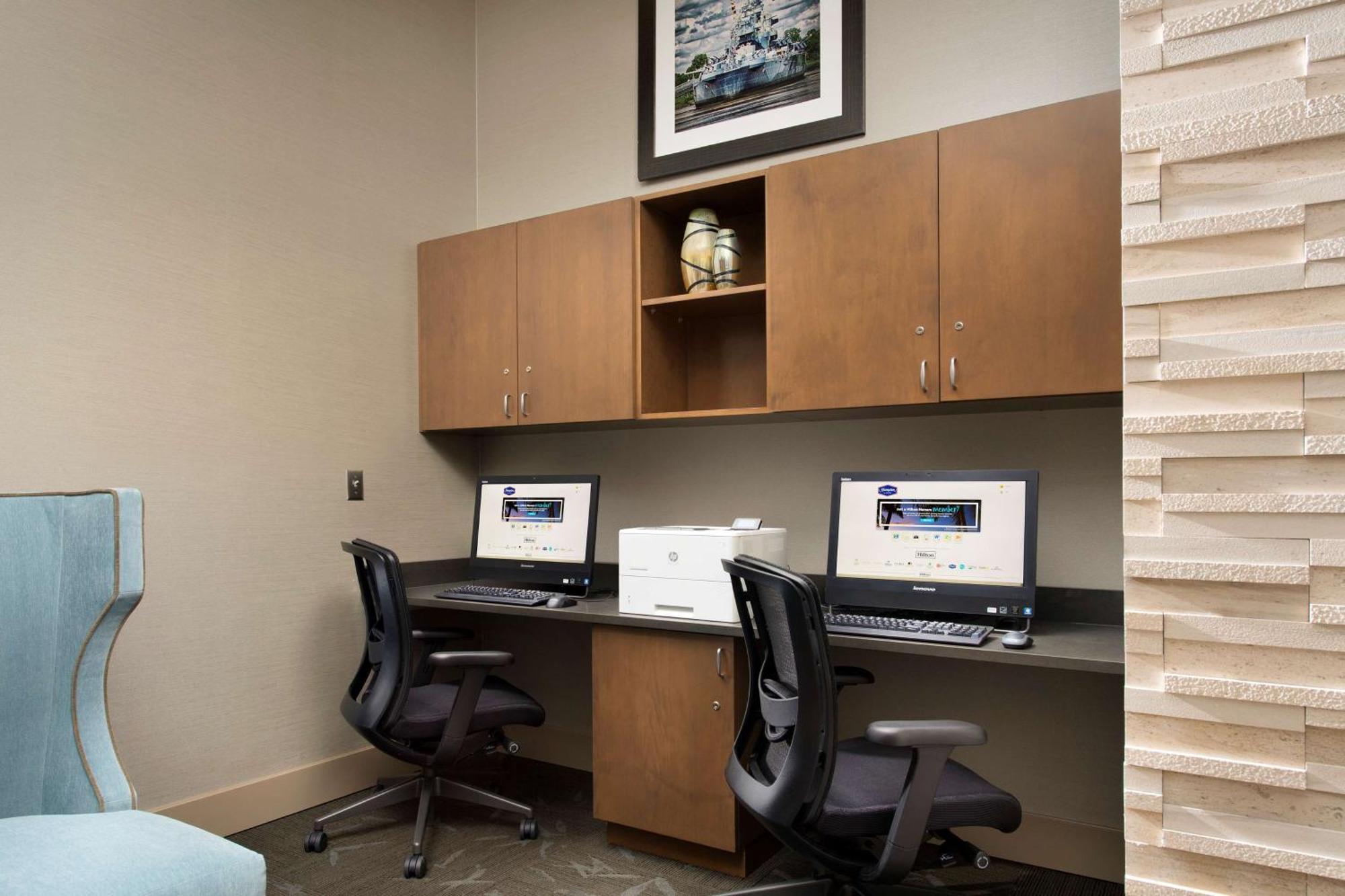 Hampton Inn Wilmington Downtown Экстерьер фото
