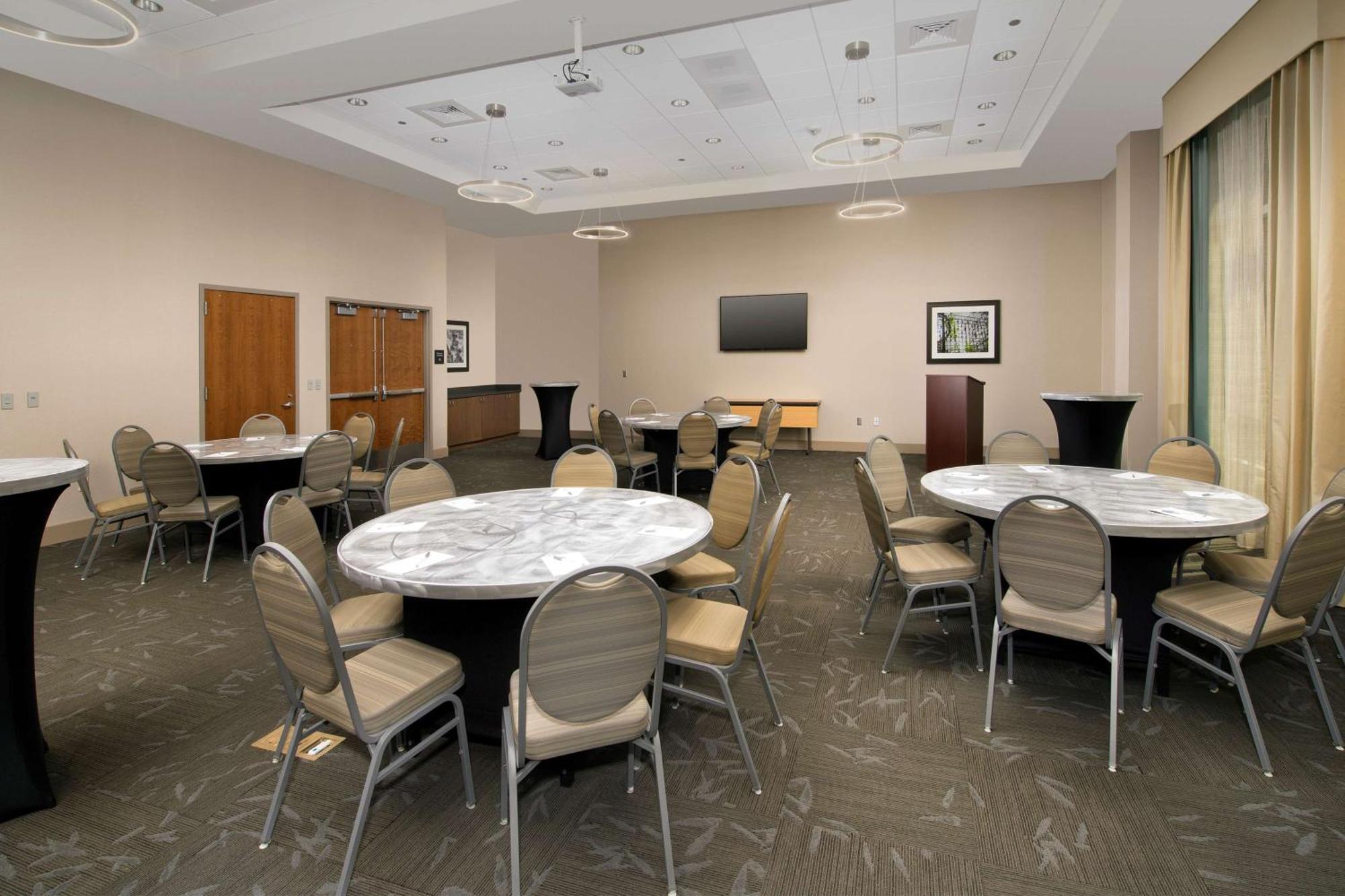 Hampton Inn Wilmington Downtown Экстерьер фото